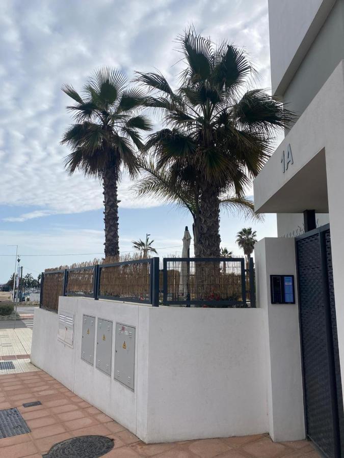 Apartamento Sealine Torrox Costa By The Beach Малага Екстериор снимка